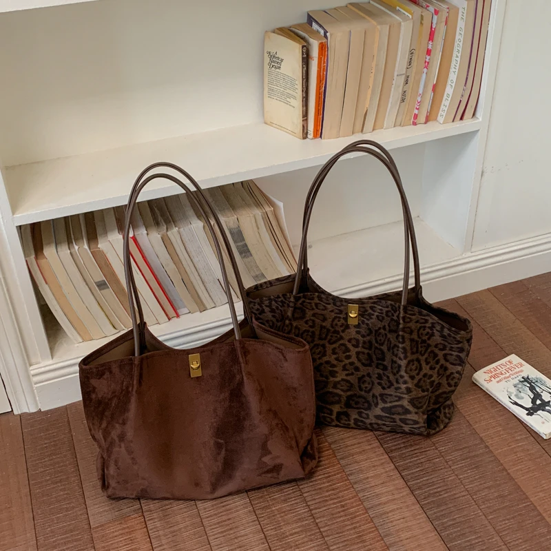 Sac cabas en daim à imprimé lé - Luxury Bags Tote avis et prix