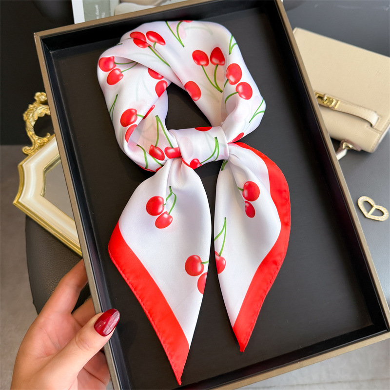 Écharpe carrée en Satin de lux - Luxury Bags China avis et prix